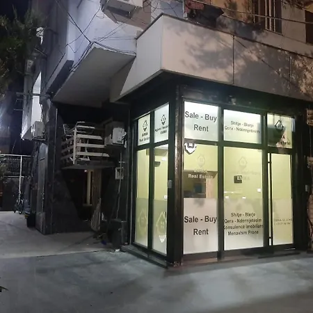 Apartman Lovely Amd Quite Appartament 1-1 Tirana