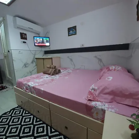 Lovely Amd Quite Appartament 1-1 *